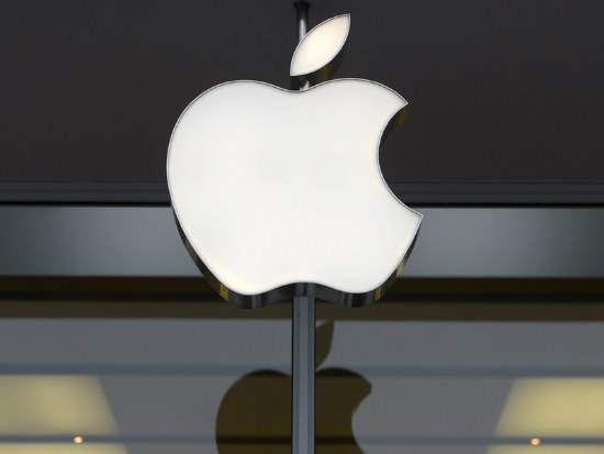 05_Apple sees first sales dip in a decade